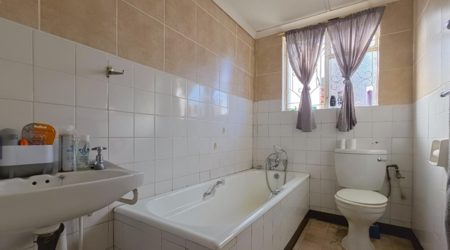 5 Bedroom Property for Sale in Selborne Eastern Cape